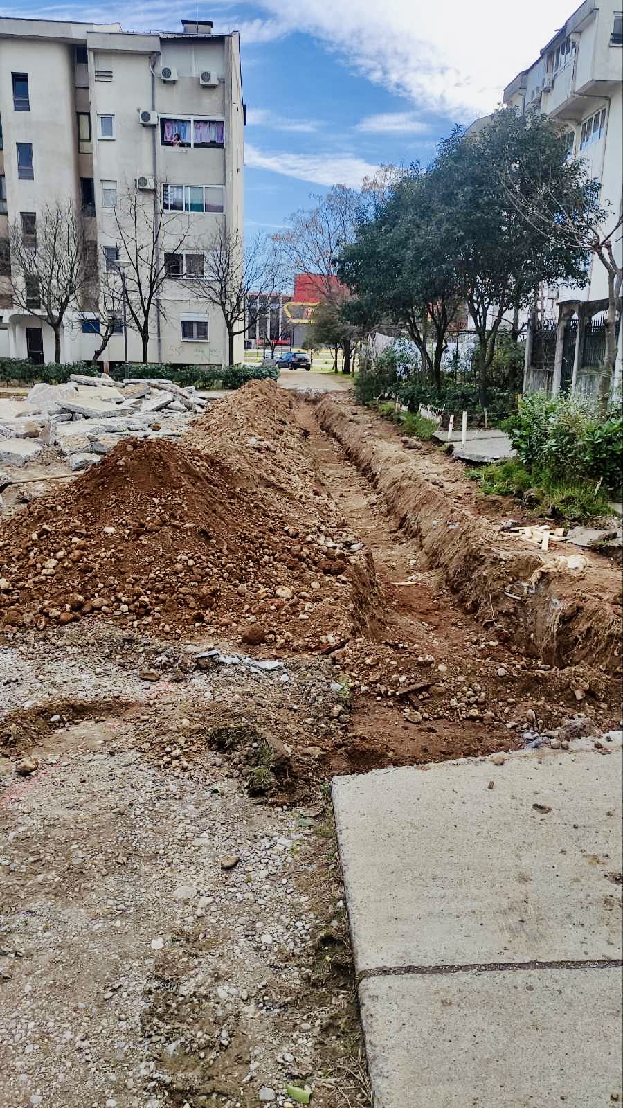 Gradska preduzeća izvode radove u Ulici Miloša Obilića